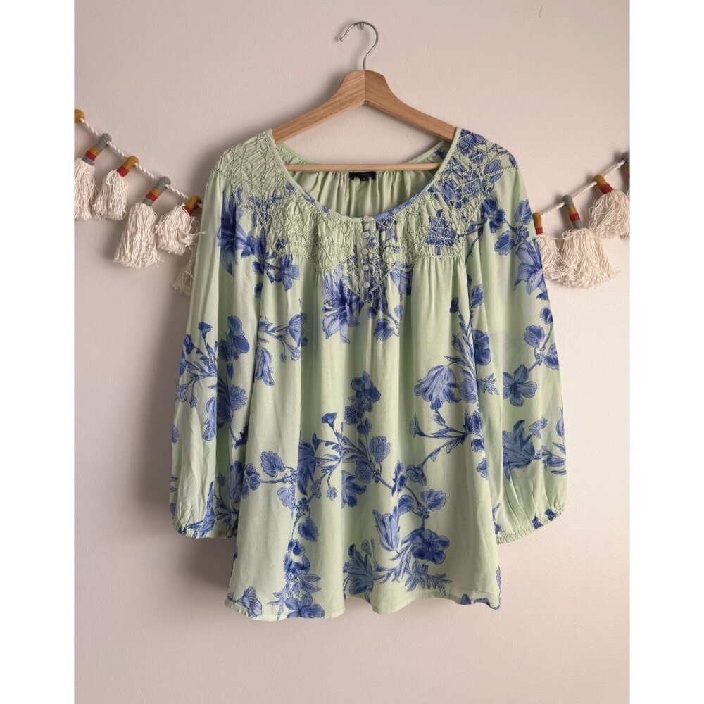 Talbots Blue Green Floral Embroidered 3/4 Sleeve Top Peasant Feminine Romantic M